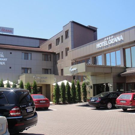 Hotel Ozana Bistriţa Exterior foto